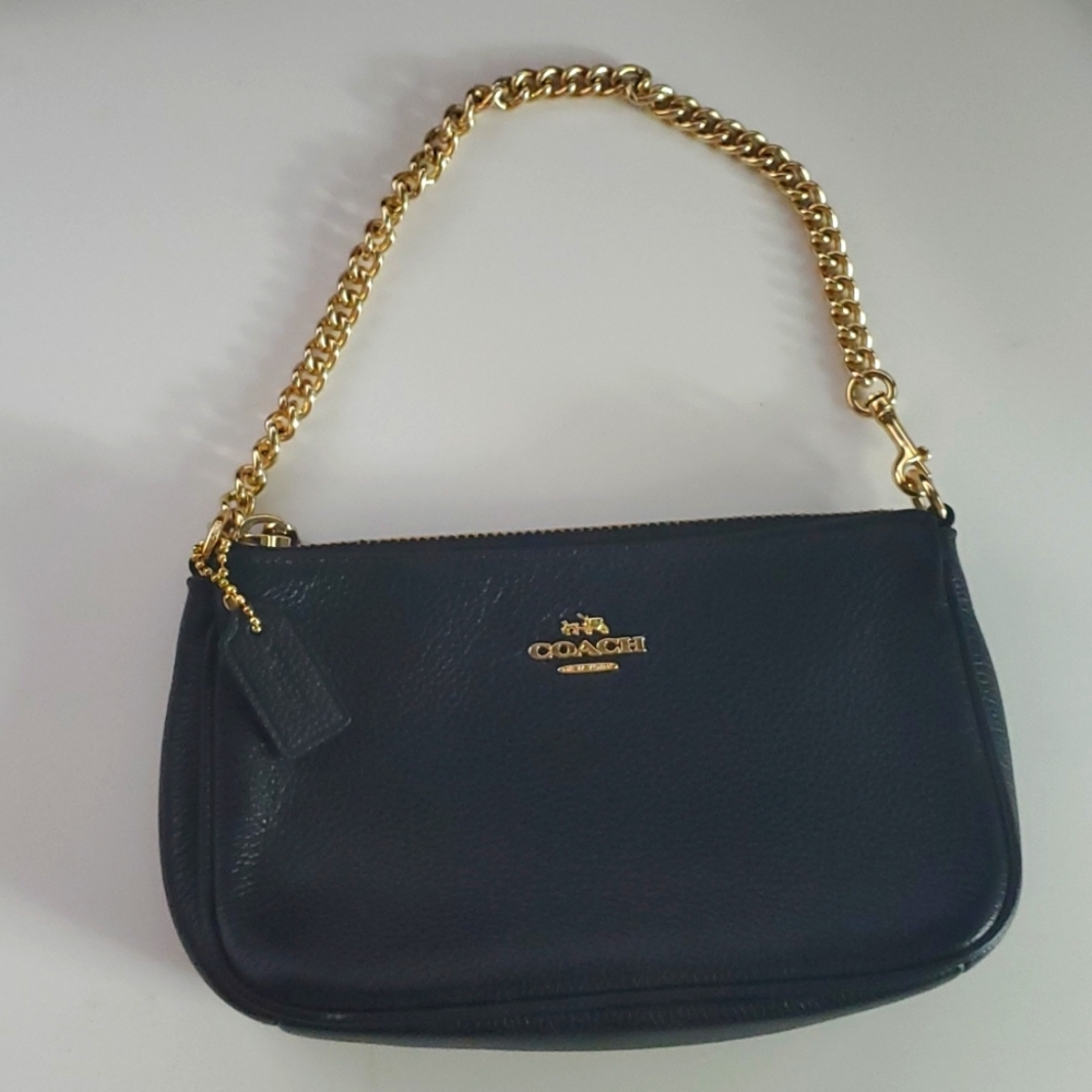 Coach Nolita 19